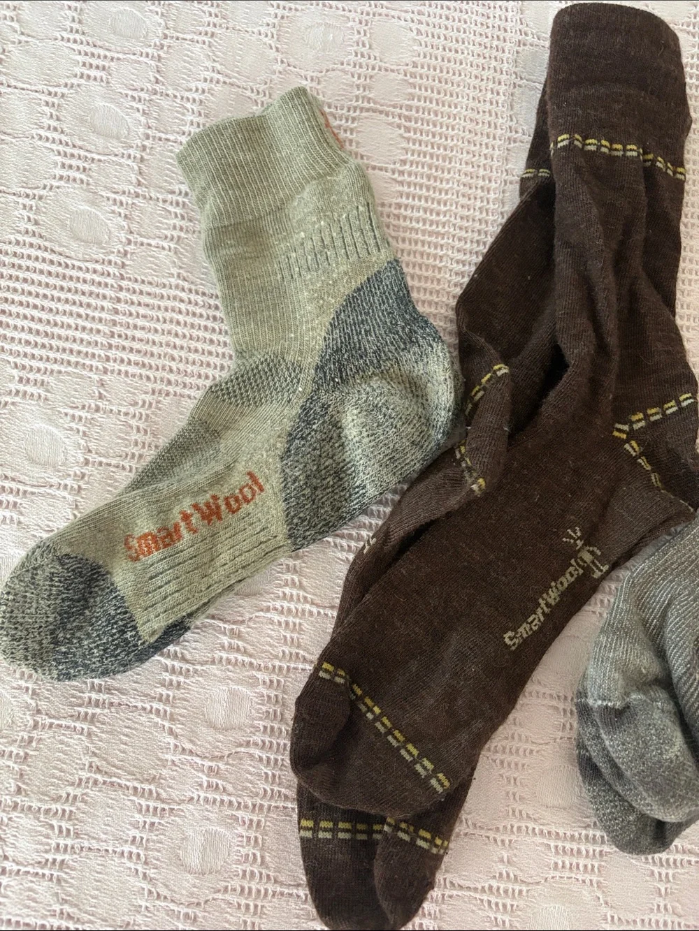 4 pairs smartwool socks